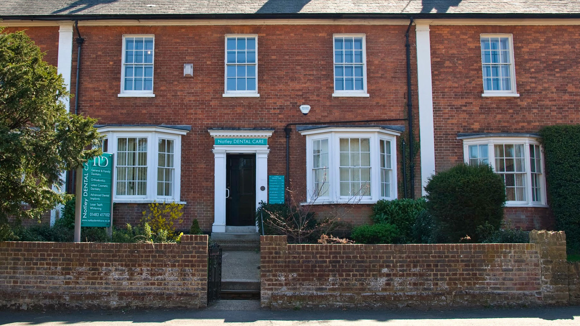 <h1>Book your FREE cosmetic dentistry consultation</h1><h2>Cosmetic dentistry in Godalming from £32 per month<sup>*</sup></h2>